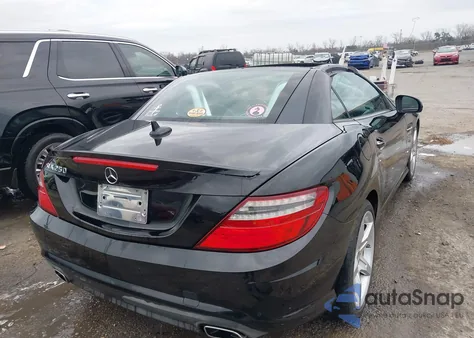 2014 Mercedes-Benz Slk 250 z USA, uszkodzony, nr VIN WDDPK4HA4EF085044